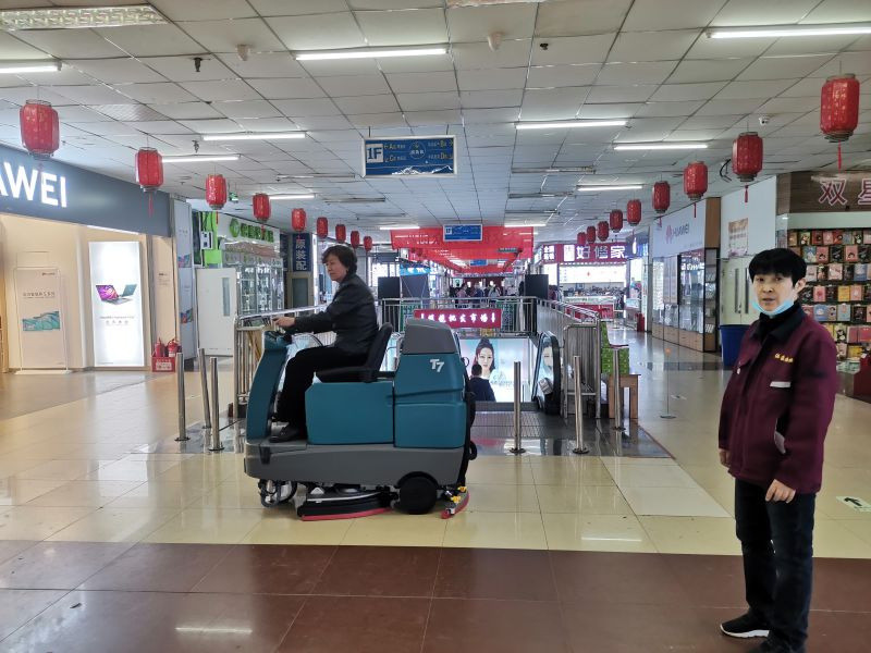洗地機(jī)出現(xiàn)水流異常，別慌！