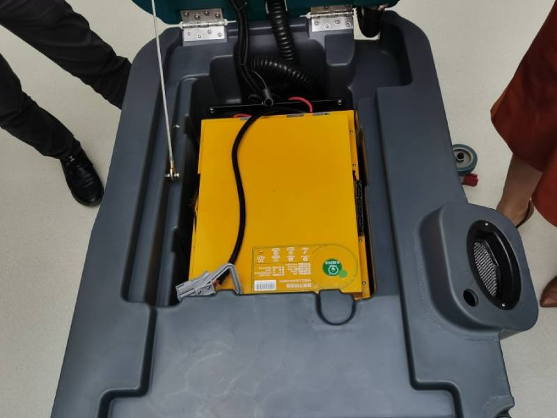 如何延長(zhǎng)手推式洗地機(jī)的鋰電池使用壽命？