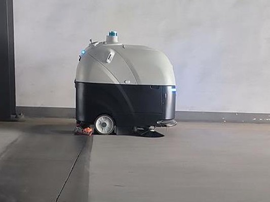 驚爆！坦力工廠自動掃地機器人，怎樣讓 6 千平汽車車間一塵不染？