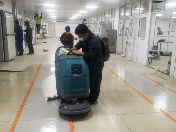 工廠食堂選購洗地機(jī)看準(zhǔn)這幾點，包你滿意